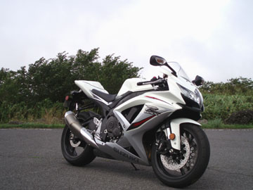 GSX-R750K9