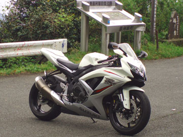 GSX-R750K9